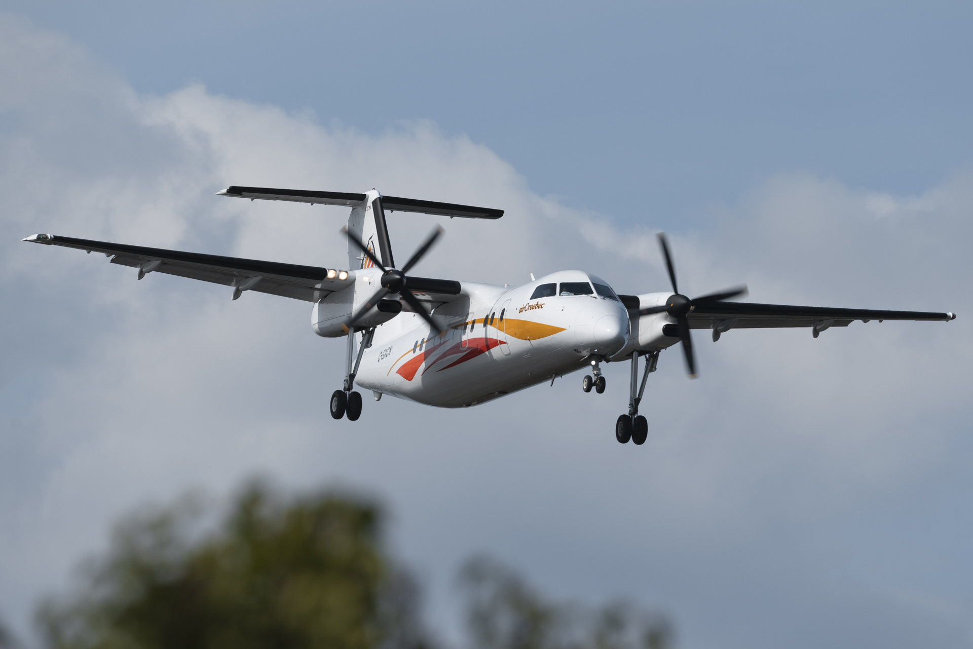 Air Creebec Dash-8-100